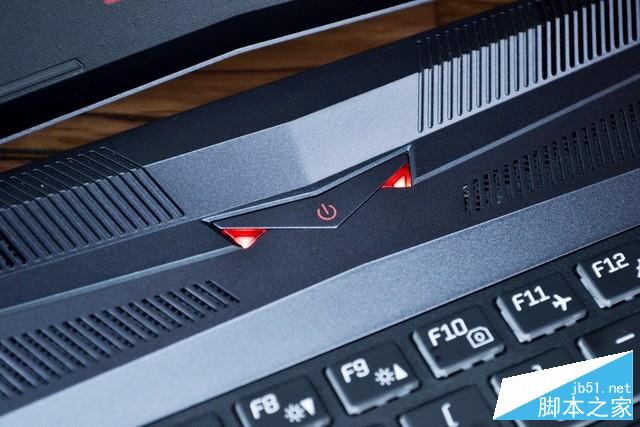 專業的電競級別游戲本 吾空S17 Pro-8U評測