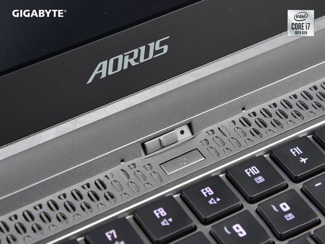 首款8核i7處理器 技嘉AORUS 15G游戲本評測