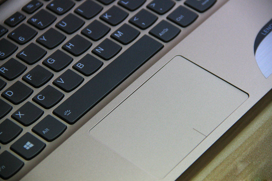 輕薄!有型!窄邊框!聯(lián)想小新潮7000-13圖賞