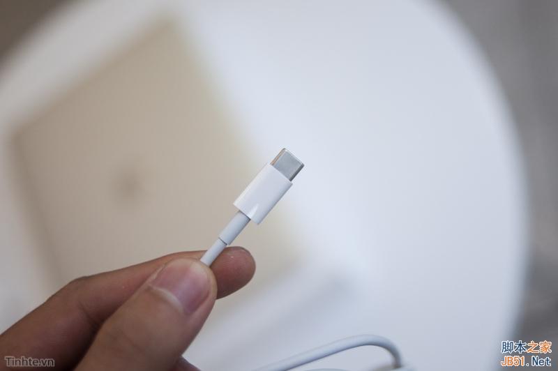 史上最薄Macbook開(kāi)箱：精致到?jīng)]話說(shuō)