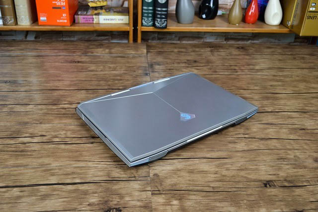 顏值性能雙雙大躍進 炫龍炎魔T2Ti評測