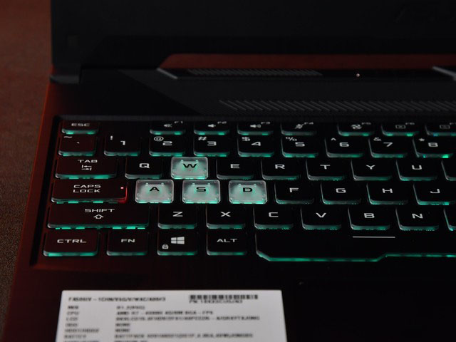 首搭銳龍7 4800H!華碩天選二次元游戲本評測