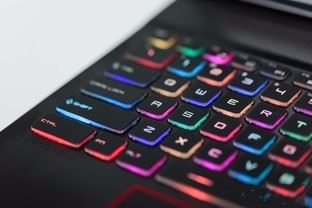 RGB鍵盤GTX1070顯卡 微星GE63VR評測