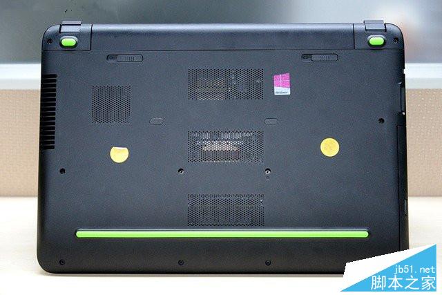 惠普WASD暗影精靈拆電池、內存、硬盤