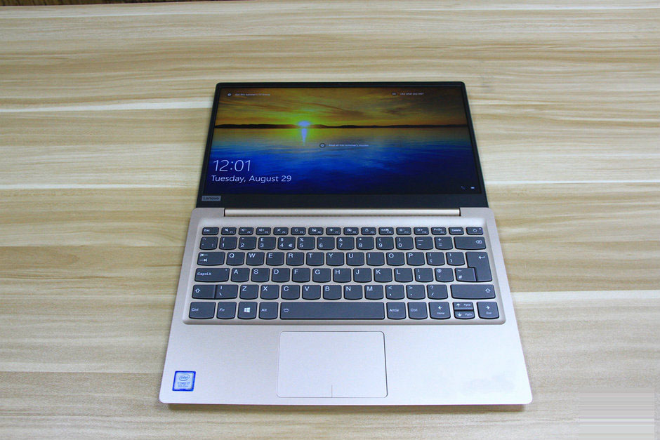 輕薄!有型!窄邊框!聯(lián)想小新潮7000-13圖賞