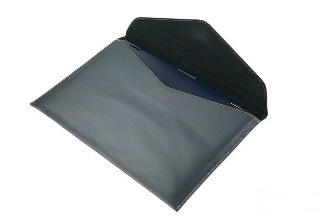 深藍與亮金創造華貴美感 華碩靈耀360評測