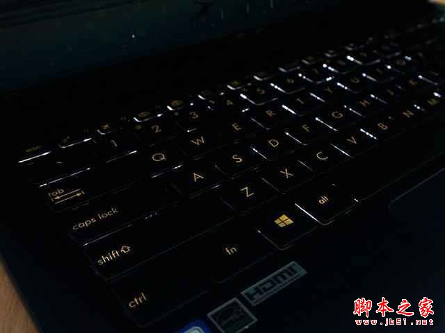 Macbook Pro和華碩靈耀3 deluxe哪個值得買?靈耀3 deluxe與蘋果Macbook Pro區別對比