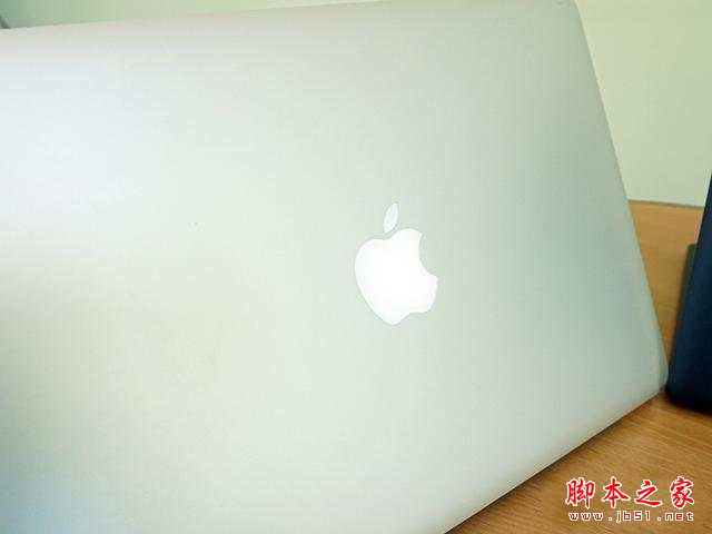 Macbook Pro和華碩靈耀3 deluxe哪個值得買?靈耀3 deluxe與蘋果Macbook Pro區別對比