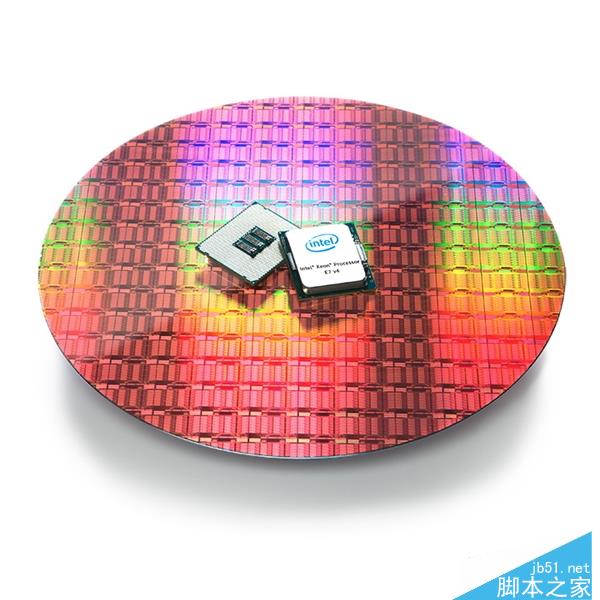 Intel Xeon E7 v4正式發布:全球首個24核心!