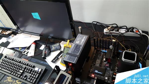 AMD Ryzen+映泰X370主板平臺(tái)成功點(diǎn)亮!液氮-29度伺候……