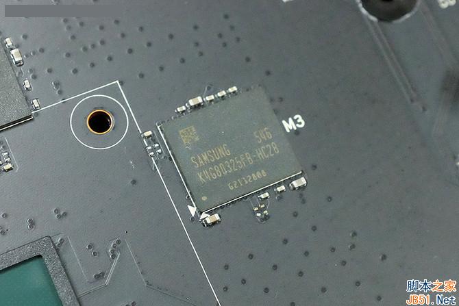 拆解：PCB、散熱器黑化處理 3+1相供電