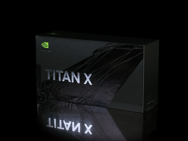 地球最強單芯卡王 NVIDIA TITAN X首測
