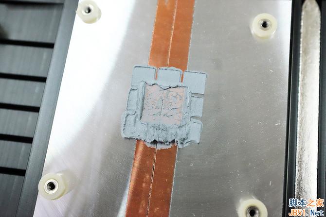 拆解：PCB、散熱器黑化處理 3+1相供電