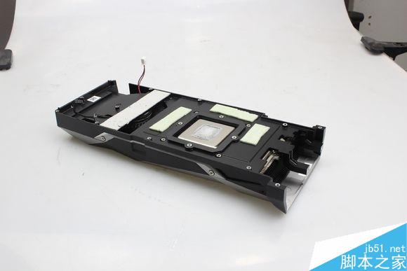 老黃家新核彈！GTX 1080全球首拆 做工如何？