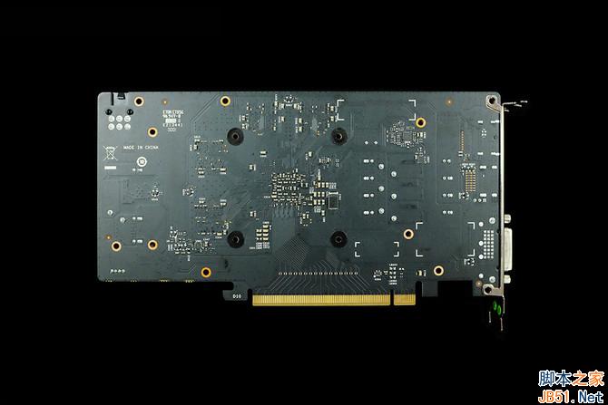 拆解：PCB、散熱器黑化處理 3+1相供電
