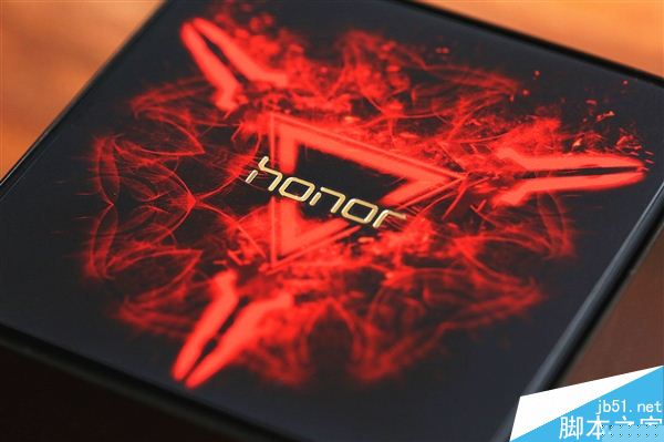 榮耀路由Pro游戲版開箱圖賞:玩CF有經驗加成