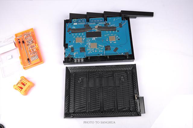5300Mbps網件“夜鷹拆機