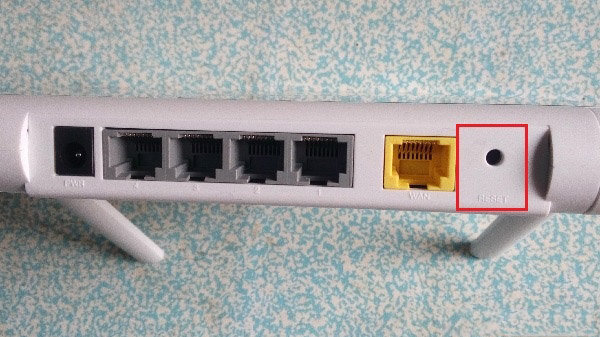 把360安全路由器恢復出廠設置