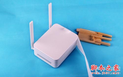 新小米路由器開箱 千兆網(wǎng)路支持6TB硬盤