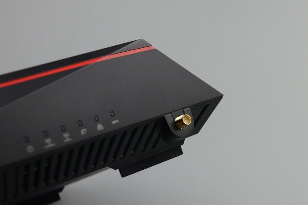 傳統路由器的噩夢，華碩八爪蜘蛛路由器