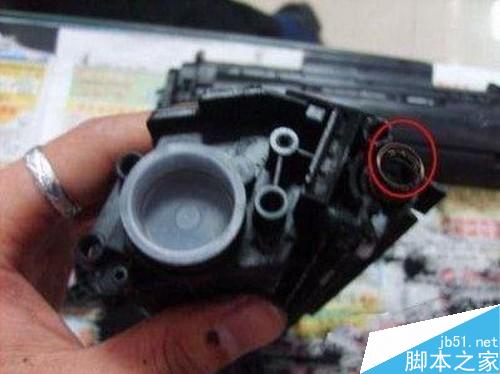 給力再現 佳能2900打印機硒鼓加粉圖解