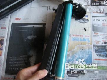 惠普1000激光打印機(jī)硒鼓怎么加粉
