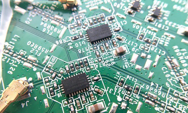 路由器怎么拆?斐訊K2路由器拆機圖解