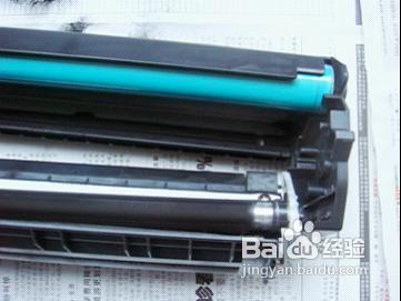 惠普1000激光打印機(jī)硒鼓怎么加粉