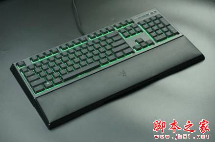 勝過機械鍵盤？ Razer雨林狼蛛幻彩版鍵盤體驗！