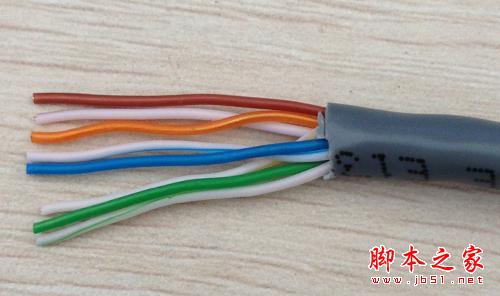 你知道網(wǎng)線接入水晶頭的兩種正確方法嗎？