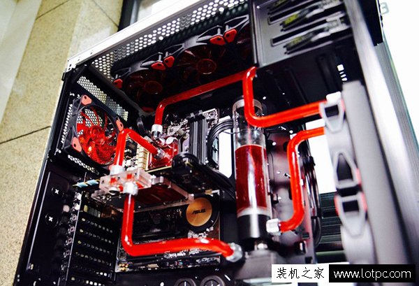 硬管水冷和軟管水冷哪個好？硬管水冷和軟管水冷各有哪些好處！