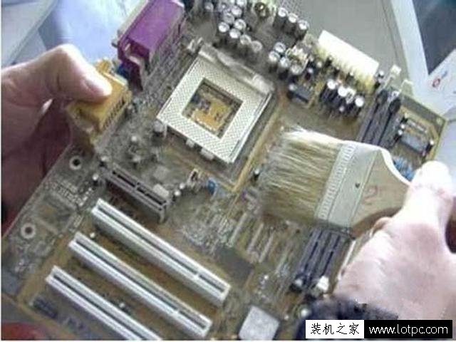 臺式電腦無法開機怎么辦?電腦開機后屏幕黑屏沒反應無信號解決方法