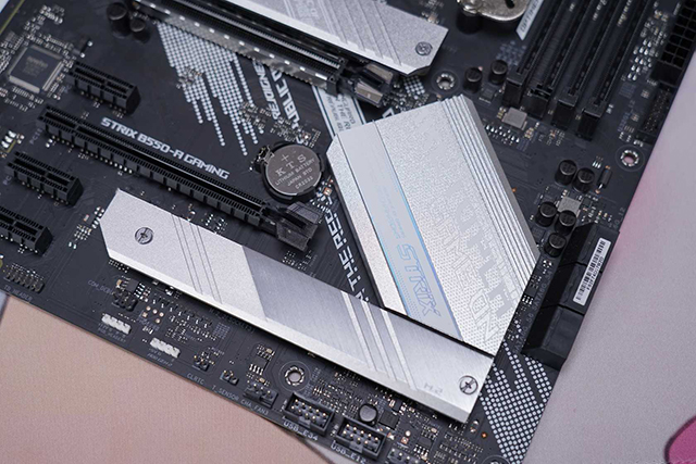 粉萌可愛的狐妖小紅娘，猛男粉主題定制裝機