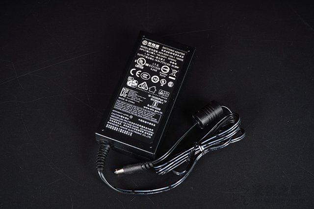螞蟻電競戰煌（ANT32VQC）新品顯示器開箱入手體驗！