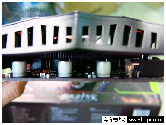 七彩虹戰(zhàn)斧GTX750-1GD5用料