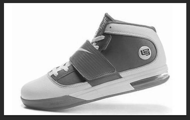 利用PS怎么將一張彩色圖片變為黑白線條