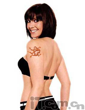 簡單photoshop教程：給手臂加紋身