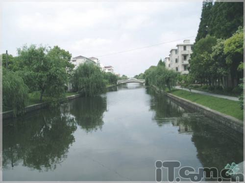 photoshop實例:炎熱的夏天變冬天