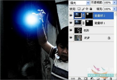 ps照片:小孩玩超能力電光能量球 ps照片:小孩玩超能力電光能量球